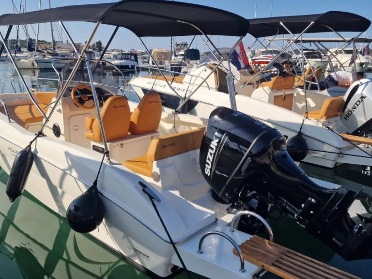 Motorboat rental in Pula - Prua al vento JAGUAR 6.0G