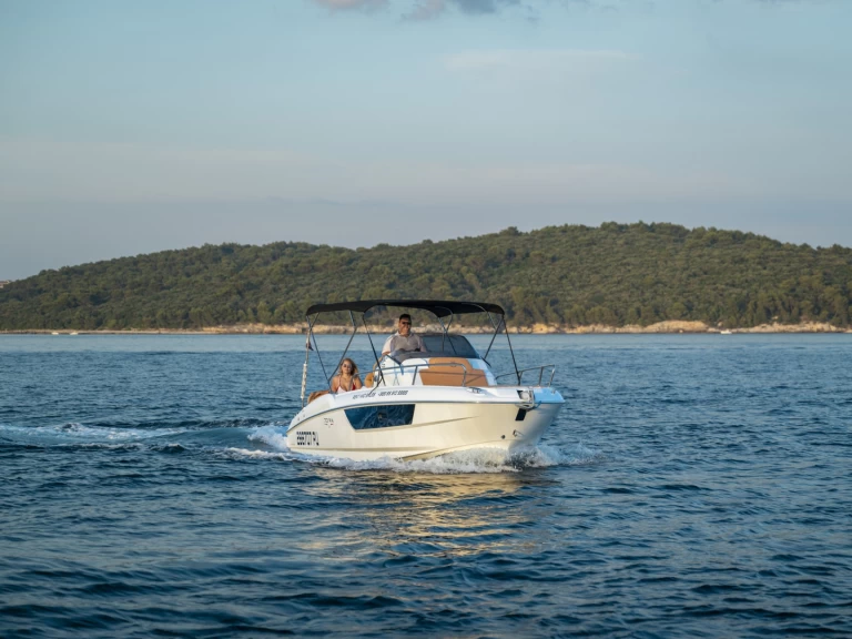 Yacht charter Marina Polesana cheap 7.0WA