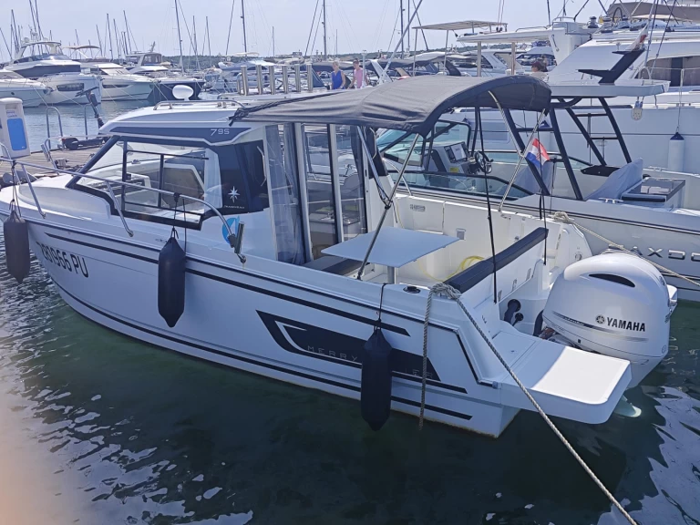 Jeanneau Merry Fisher 795 Series2 in Punat on SamBoat
