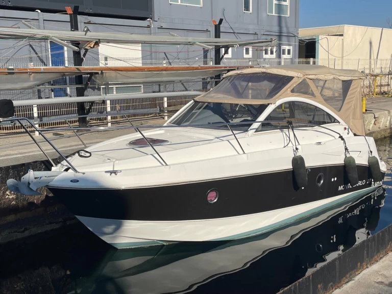 Motorboat rental with or without captain Bénéteau Mandelieu-la-Napoule