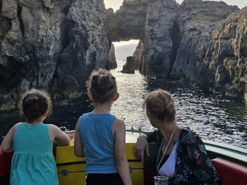 Motorboat rental in Ċirkewwa - Coronet motoring