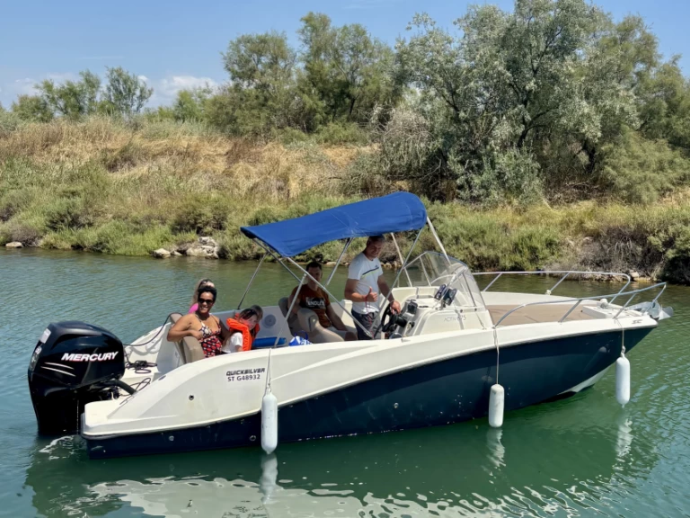 Motorboat rental in Carnon-Plage - Quicksilver Activ 675 Sundeck