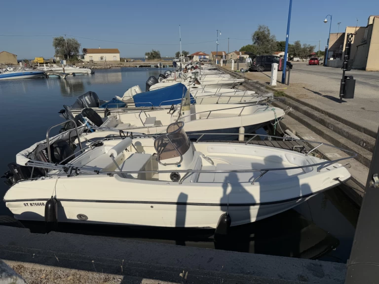Motorboat rental with or without captain Ranieri Carnon-Plage