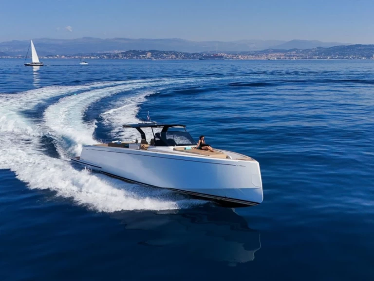 Yacht charter Cannes cheap Pardo 50