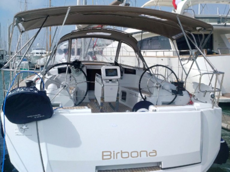 Yacht charter San Vincenzo cheap Sun Odyssey 449