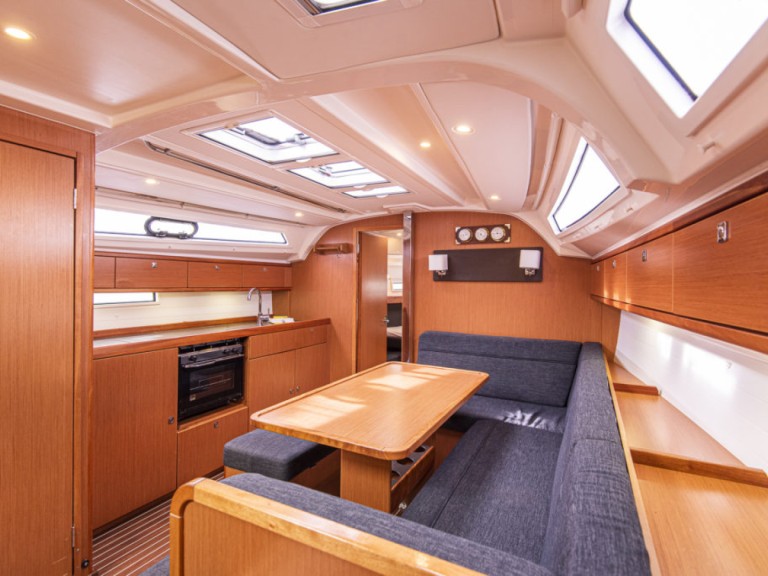 Boat rental Bavaria Cruiser 41 in San Vincenzo on Samboat