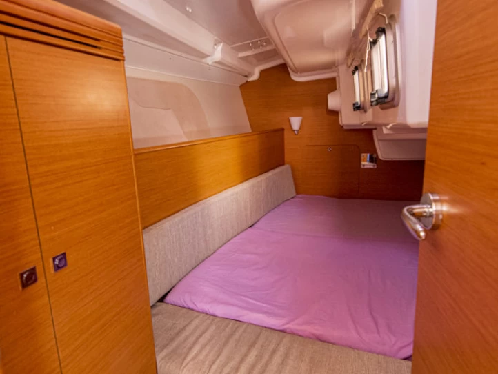 Boat rental Jeanneau Sun Odyssey 33i in San Vincenzo on Samboat