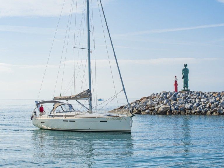Sailboat rental in San Vincenzo - Jeanneau Sun Odyssey 449