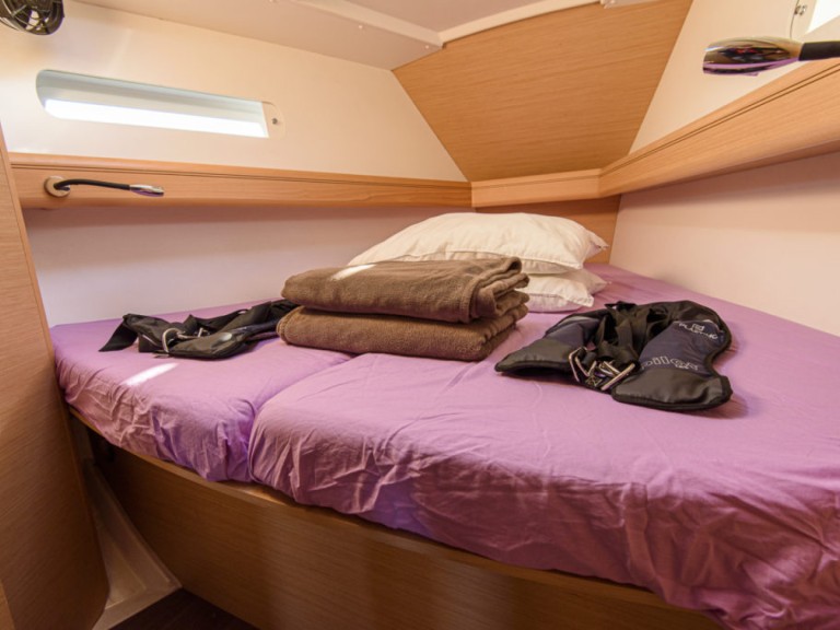 Bareboat Rental Sailboat Jeanneau with a boat licence