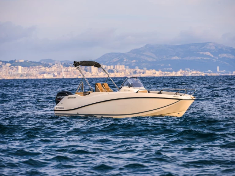 Quicksilver Activ 555 Open in Marseille on SamBoat