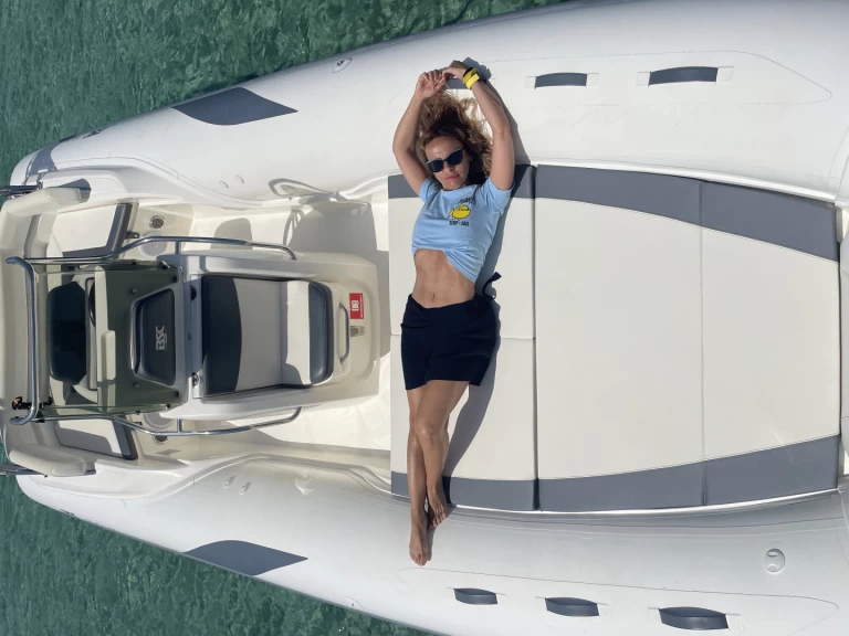 Bareboat Rental RIB Bsc with a boat licence