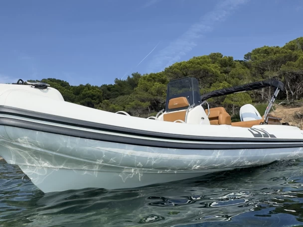 RIB for rent Hyères at the best price