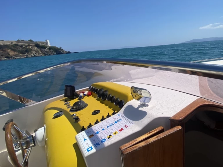 Molinari AIRON MARINE  in Talamone on SamBoat