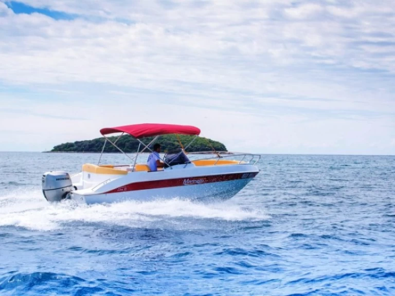 Boat rental Marinello Eden 22 in Funtana-Fontane on Samboat