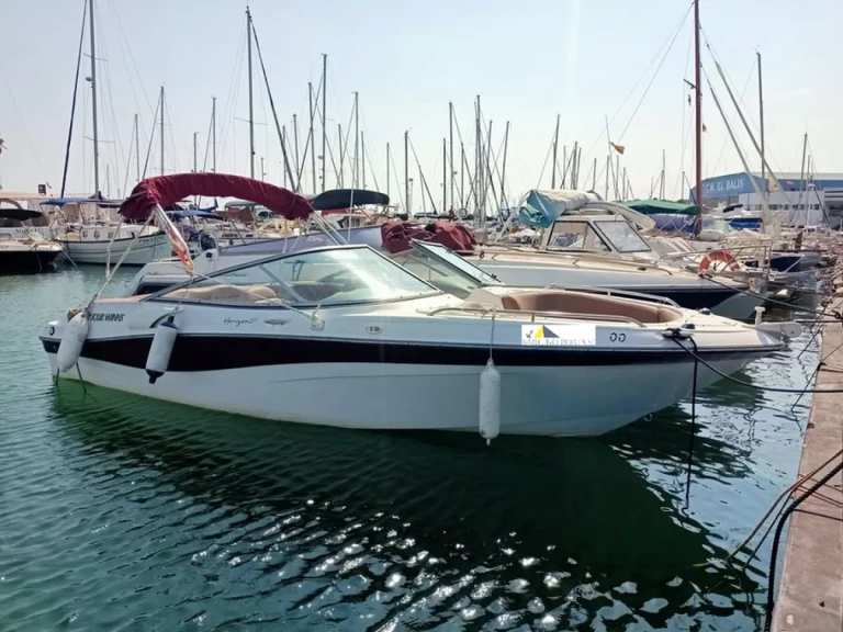 Boat rental Four Winns Horizon 210 in Vilanova i la Geltrú on Samboat