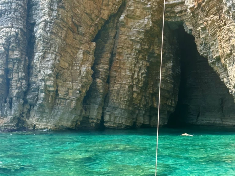 Elan Elan 500 in Budva on SamBoat