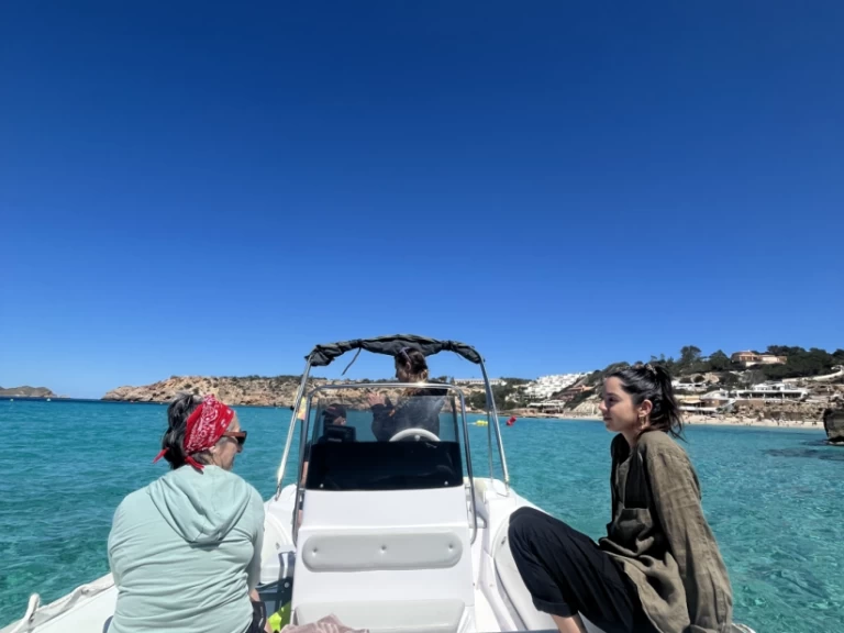 Bareboat Rental Motorboat Selva with a boat licence