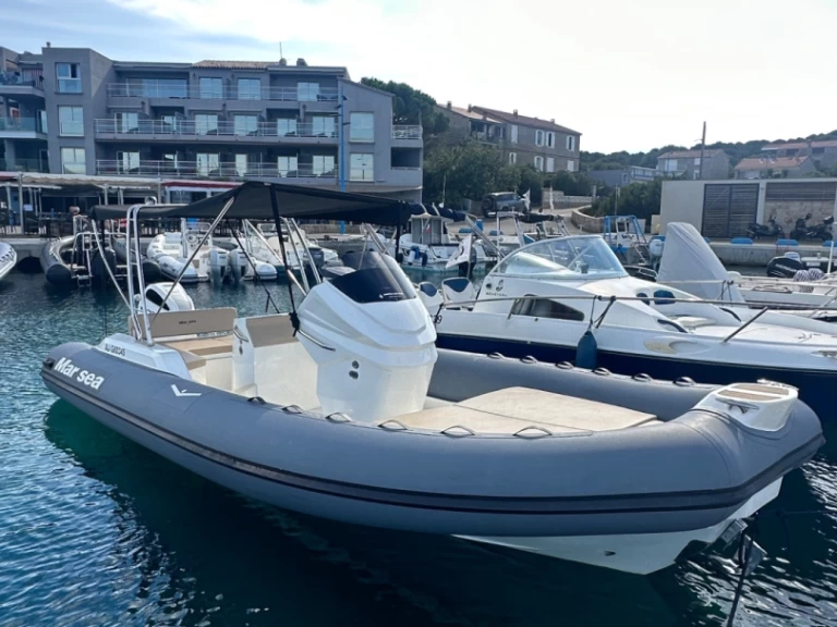 Yacht charter Porto Pollo cheap MAR SEA 180