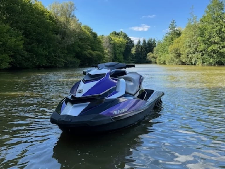 Sea-Doo GTI 130 in Bénodet on SamBoat