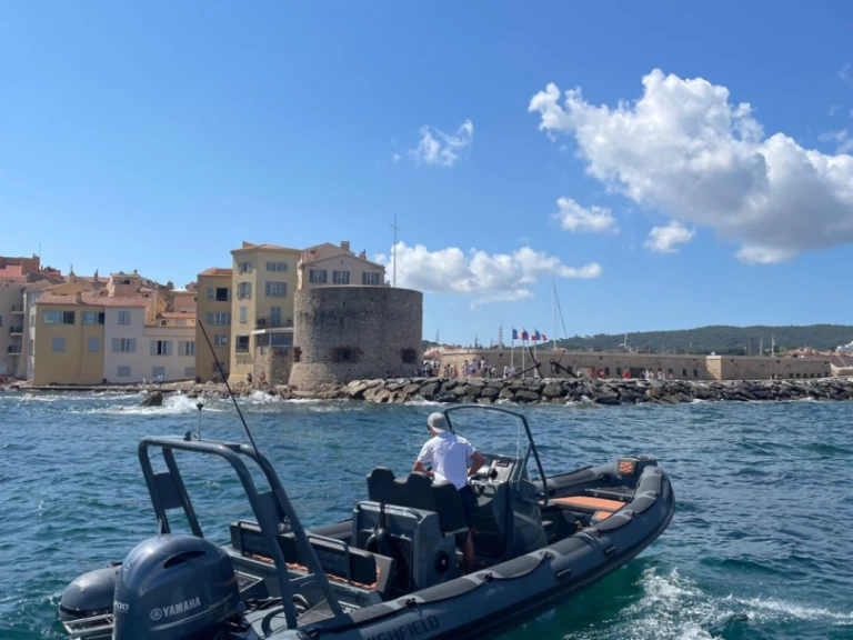 Yacht charter Port Grimaud cheap HIGHFIELD 700