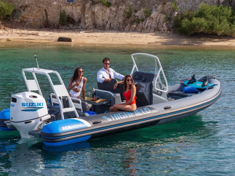 Yacht charter La Rochelle cheap Patrol 660