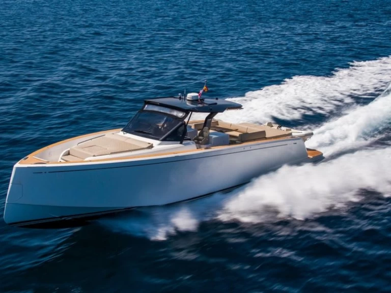 Luxury Yacht for rent Cogolin at the best price