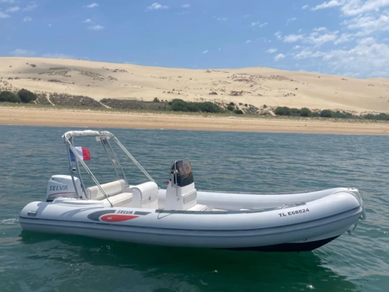Yacht charter Arcachon cheap selva 600