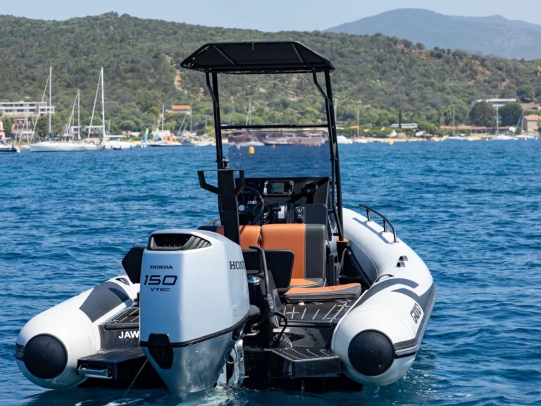 Grand Boats d600 in Porto Pollo on SamBoat