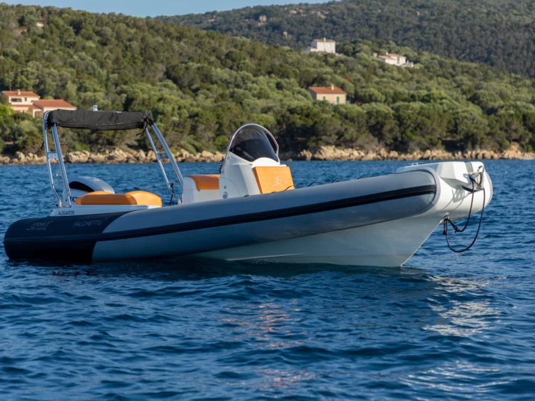 Rent a Fanale marine  FANALE 700 FALCHETTU Porto Pollo