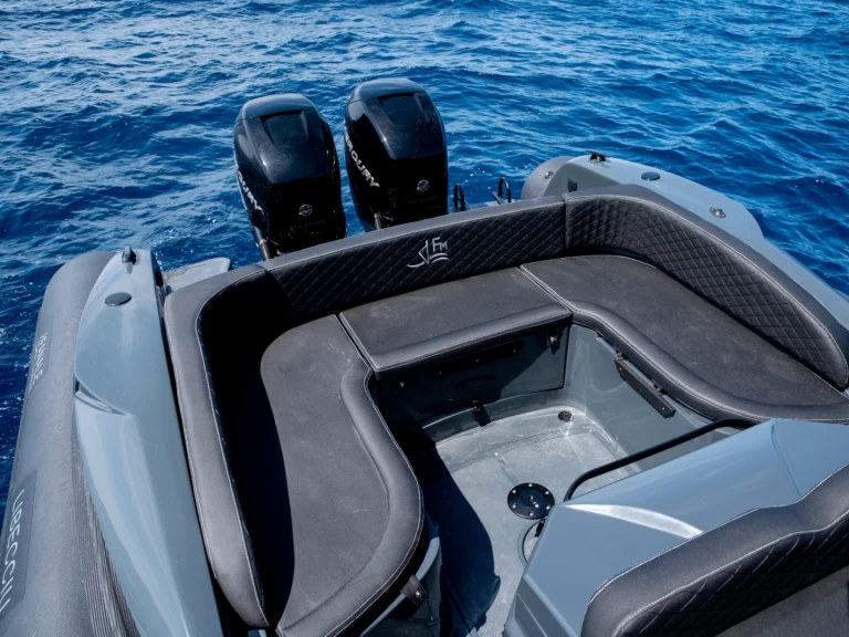 RIB rental in Porto Pollo - U FANALE LIBECCIU 1000