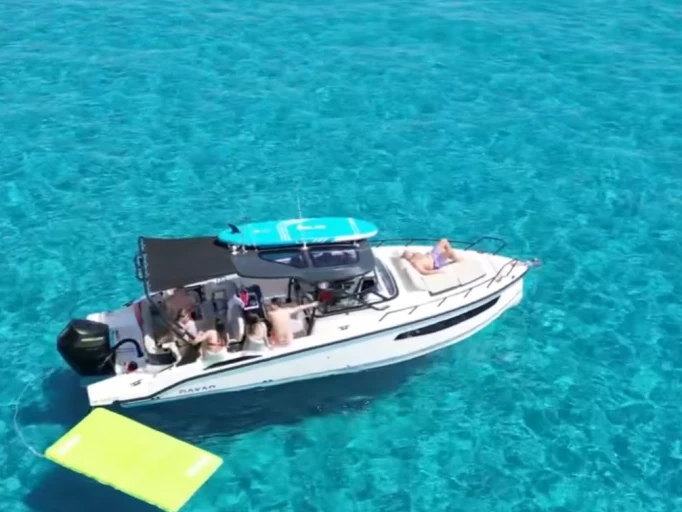 Motorboat rental in Nice - Navan S30