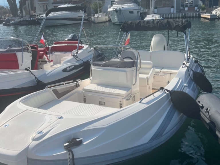 Boat rental Zar Zar 57 in Port Grimaud on Samboat