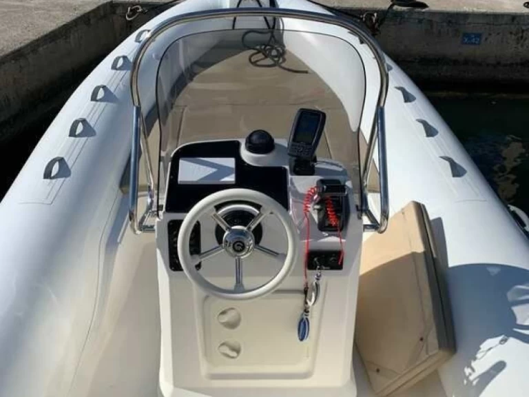 Bareboat Rental RIB Capelli with a boat licence