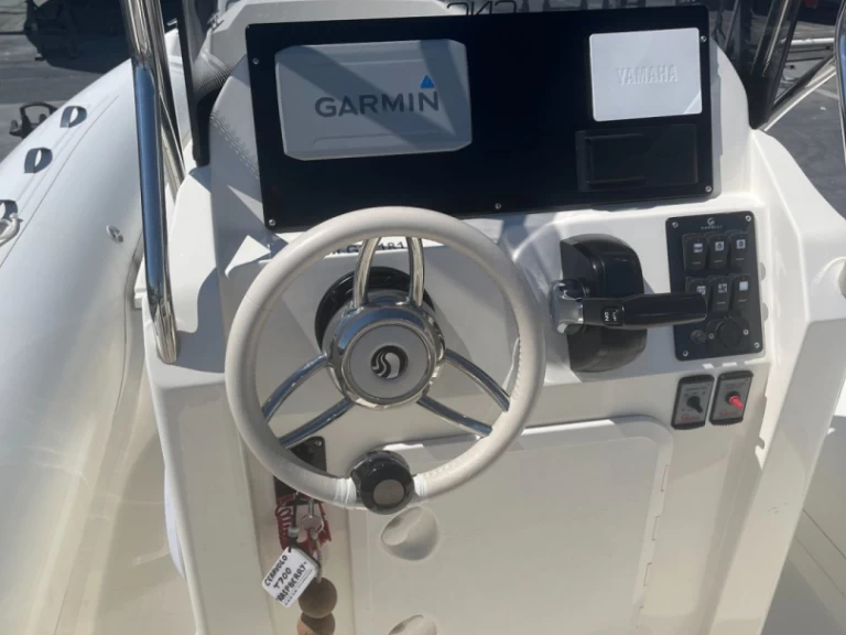 Boat rental Capelli CAPELLI 700 TEMPEST OPEN in Port Grimaud on Samboat