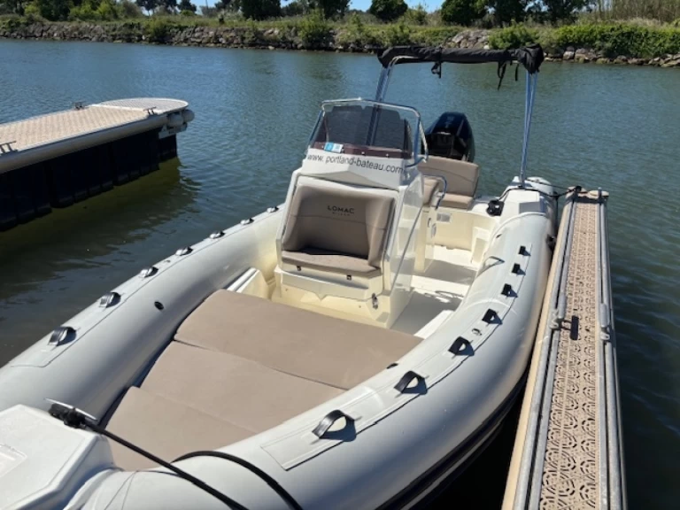 Boat rental Lomac Lomac 660 IN in Hyères on Samboat