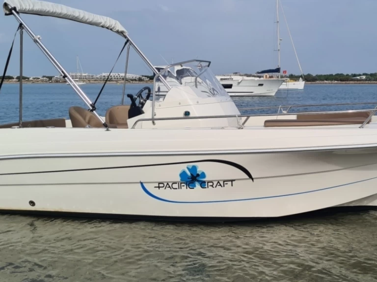 Motorboat rental with or without captain Pacific Craft Palavas-les-Flots
