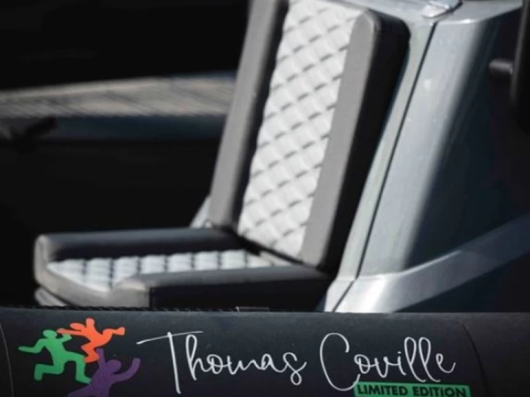 Yacht charter Cogolin cheap 700 THOMAS COVILLE