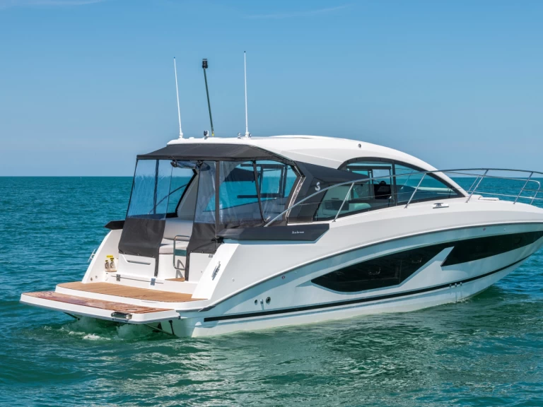 Rent a Bénéteau Gran Turismo 36 Cogolin