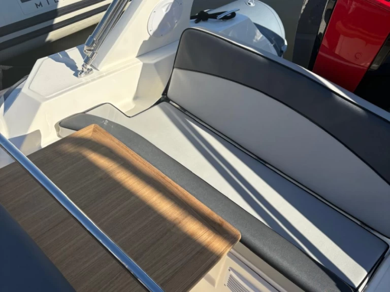 Boat rental Lomac LOMAC 660 TURISMO in Saint-Florent on Samboat