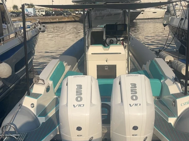 Bareboat Rental RIB Nuova Jolly with a boat licence