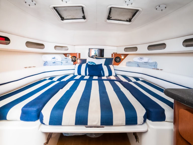 Pro Line Express in Culebra on SamBoat