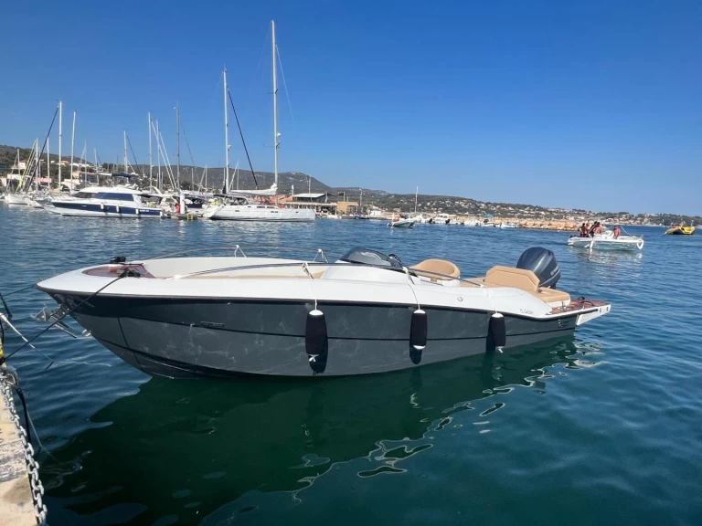 Boat rental Clear Libra open 7.5 in Saint-Raphaël on Samboat