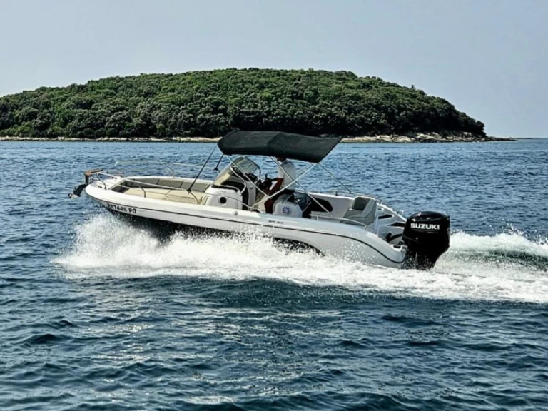 Motorboat rental with or without captain Ranieri Funtana-Fontane