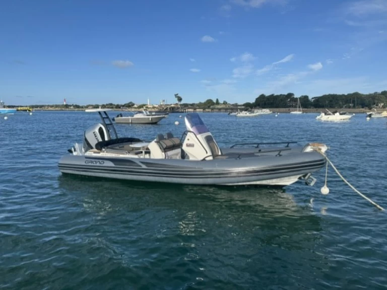 Yacht charter Bélisaire cheap G680