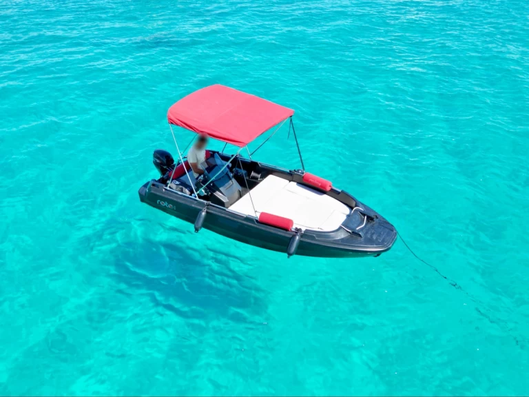 Boat rental ROTO 450S in Golfe-Juan on Samboat