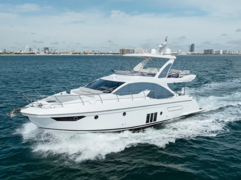 Luxury Yacht rental in Miami - Azimut Azimut 50 Fly