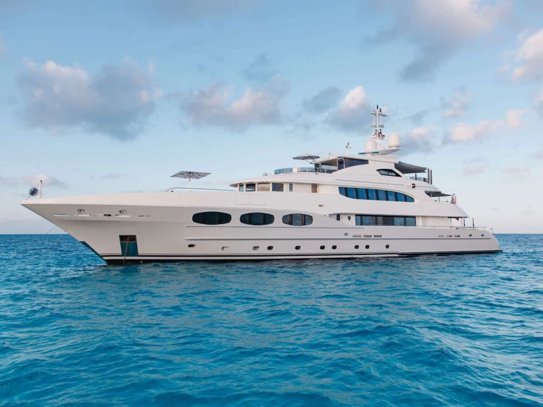 Luxury Yacht rental in Culebra - Heesen ODYSSEA
