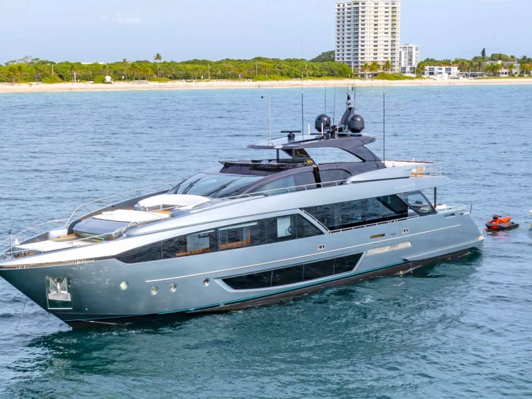 Riva NO SURRENDER in Bahamas on SamBoat