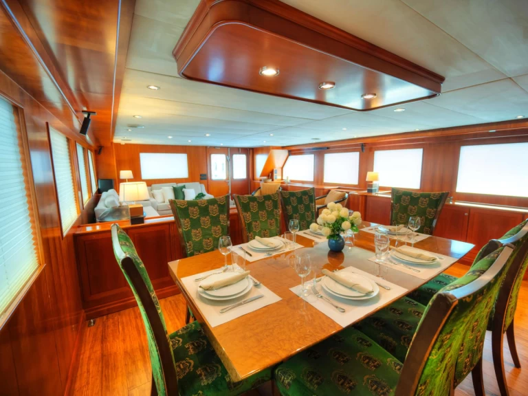 Rent a Custom VOYAGER Valletta