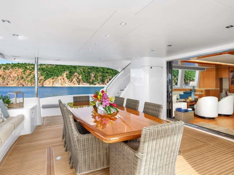 Horizon SEAGLASS 74 charter bareboat or captained in  Bahamas